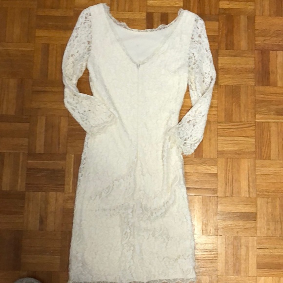 Cream lace aritzia dress, size 2 - Picture 3 of 3